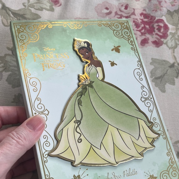 Last chance B4 donating.  NEW! Disney Princess and the Frog Eyeshadow Palette - Picture 7 of 12